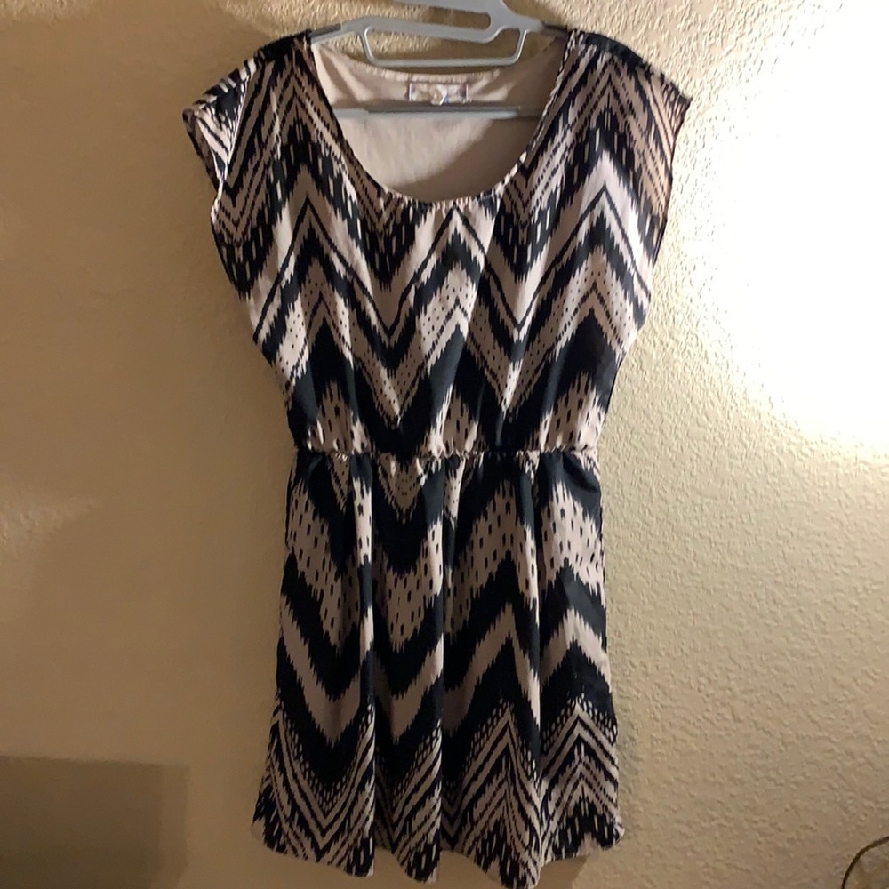 Almost Famous mini dress. (M)